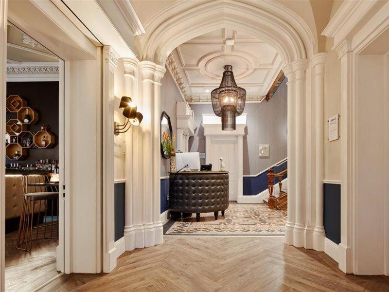 Oddfellows On The Park Чийдъл Екстериор снимка The hotel's interior