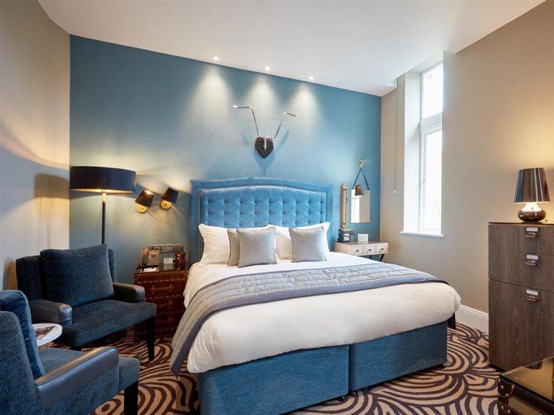 Oddfellows On The Park Чийдъл Екстериор снимка A bedroom at the hotel
