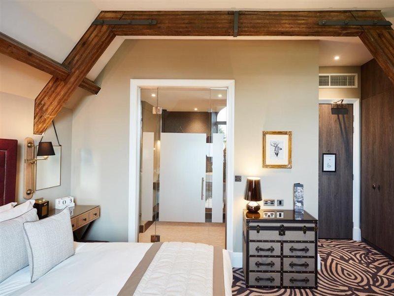 Oddfellows On The Park Чийдъл Екстериор снимка A room at the hotel