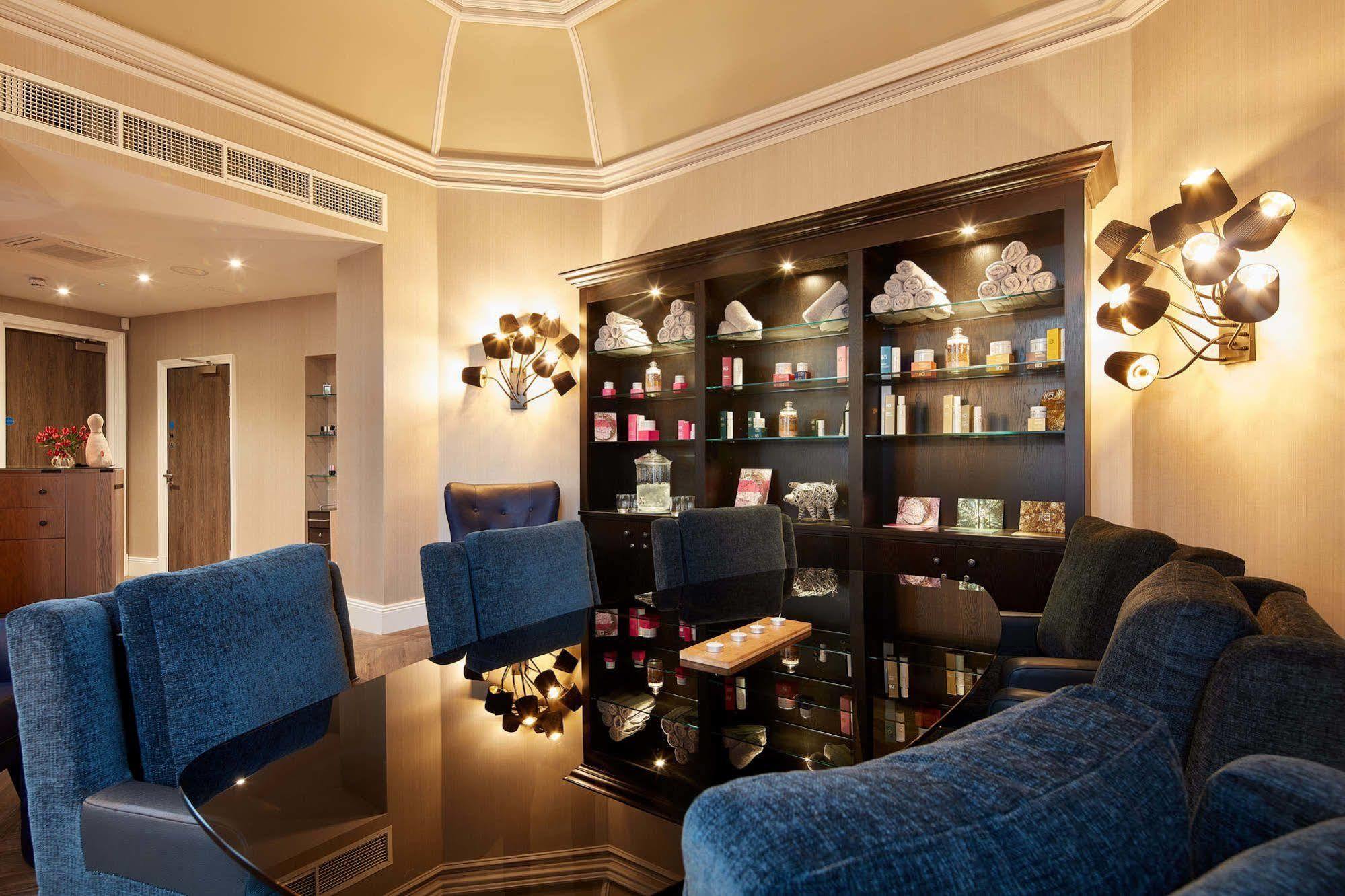Oddfellows On The Park Чийдъл Екстериор снимка The Spa at The Dorchester